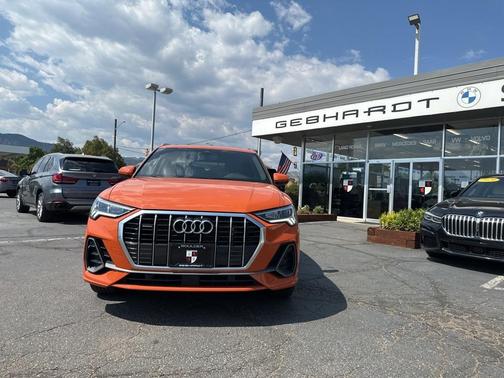 2024 Audi Q3 45 S line Premium