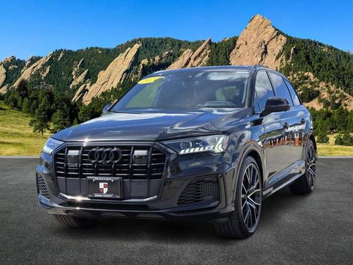 Mythos Black Metallic 2024 Audi Q7 55 Prestige
