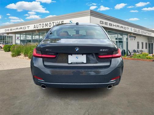 2025 BMW 330 i xDrive