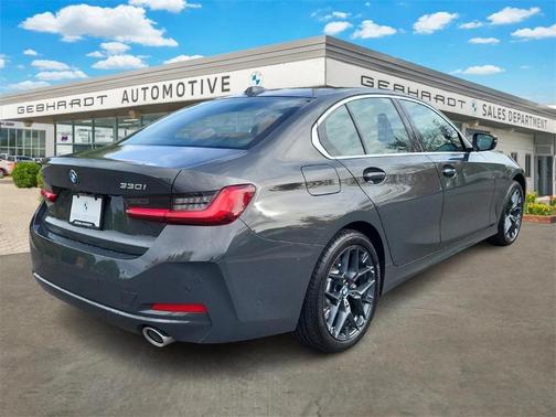 2025 BMW 330 i xDrive