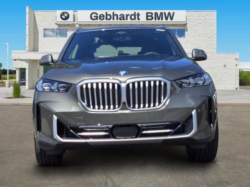 Manhattan Green Metallic 2026 BMW X5 PHEV xDrive50e