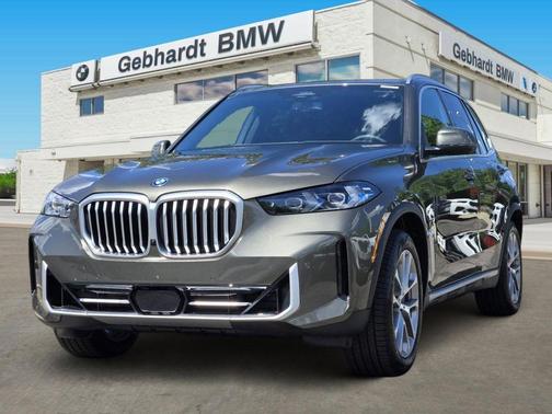 Manhattan Green Metallic 2026 BMW X5 PHEV xDrive50e