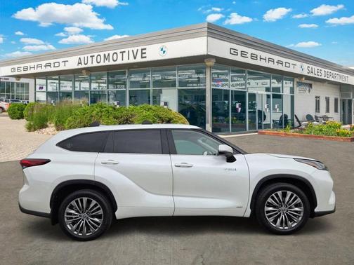 Blizzard Pearl 2021 Toyota Highlander Hybrid Platinum