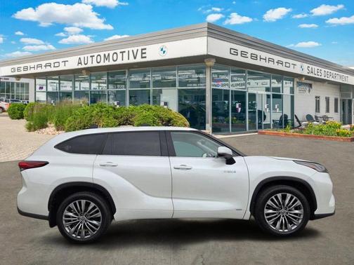 Blizzard Pearl 2021 Toyota Highlander Hybrid Platinum