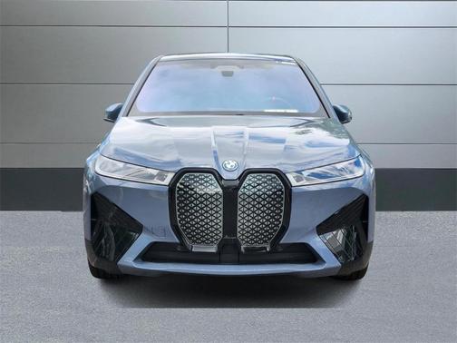 2025 BMW iX M60