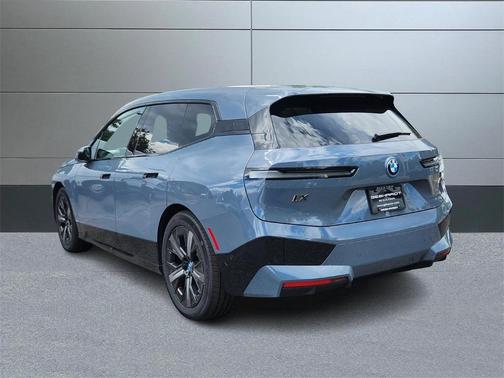 2025 BMW iX M60