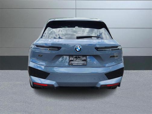 2025 BMW iX M60
