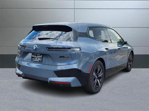 2025 BMW iX M60