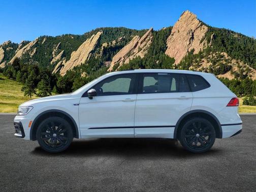 Pure White 2021 Volkswagen Tiguan 2.0T SE R-Line Black