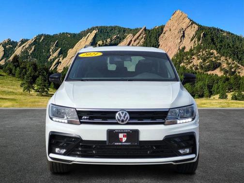 Pure White 2021 Volkswagen Tiguan 2.0T SE R-Line Black