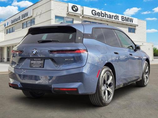 2026 BMW iX xDrive45
