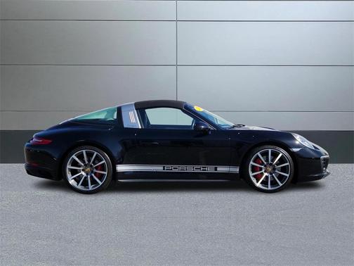 2018 Porsche 911 Targa 4S