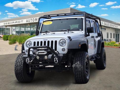 Bright White Clearcoat 2016 Jeep Wrangler Unlimited Sport