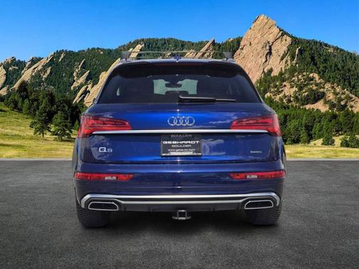 Navarra Blue Metallic 2022 Audi Q5 45 S line quattro Premium