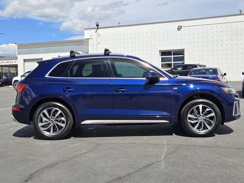 2022 Audi Q5 45 S line quattro Premium