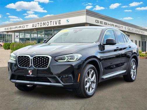 2025 BMW X4 xDrive30i