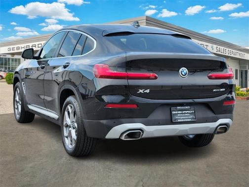 2025 BMW X4 xDrive30i