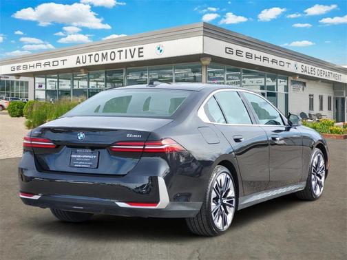 2025 BMW 530 i xDrive