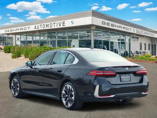 2025 BMW 530 i xDrive