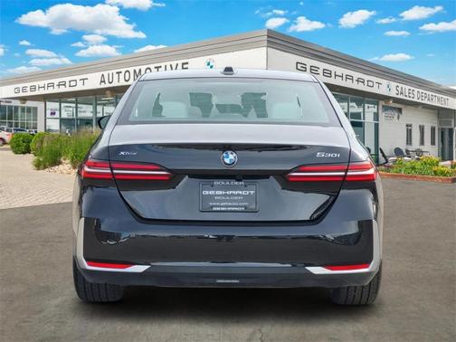 2025 BMW 530 i xDrive