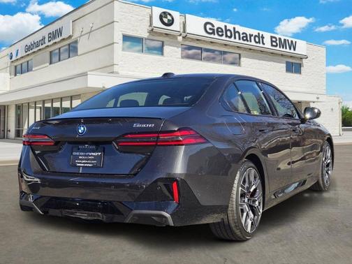 2026 BMW 550e xDrive