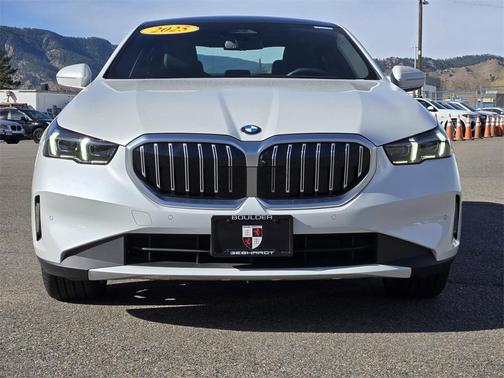 2025 BMW 530 i xDrive