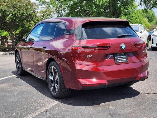 2026 BMW iX xDrive45