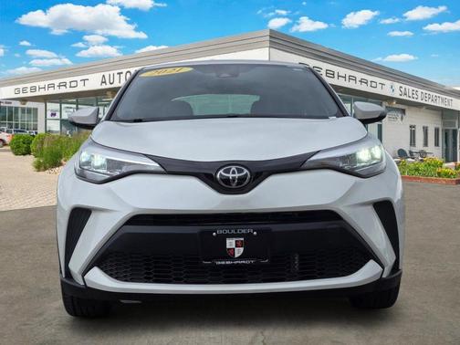 Blizzard Pearl 2021 Toyota C-HR XLE