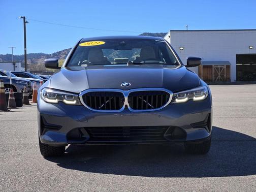 2021 BMW 330 i xDrive