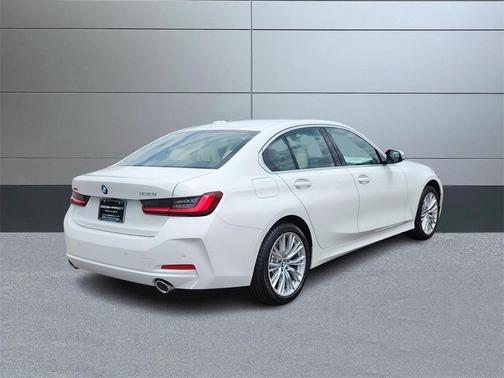 2024 BMW 330 i xDrive
