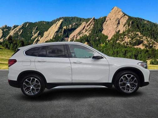 Alpine White 2020 BMW X1 xDrive28i
