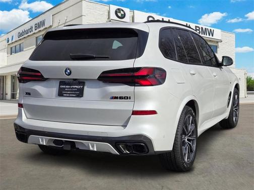 2026 BMW X5 M60i