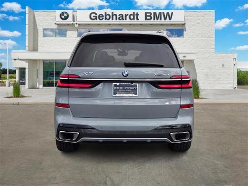 2026 BMW X7 xDrive40i