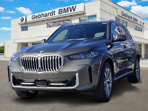 Manhattan Green Metallic 2026 BMW X5 PHEV xDrive50e