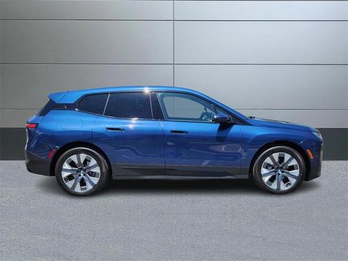 2024 BMW iX xDrive50