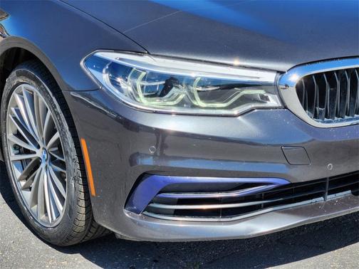 2020 BMW 530e xDrive iPerformance