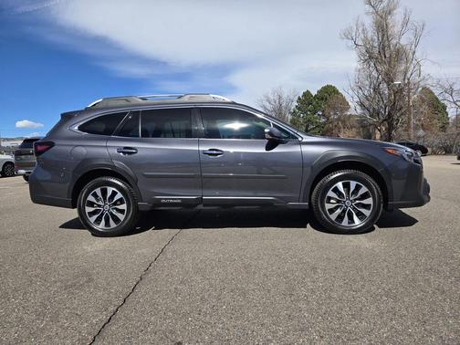 2023 Subaru Outback Touring XT