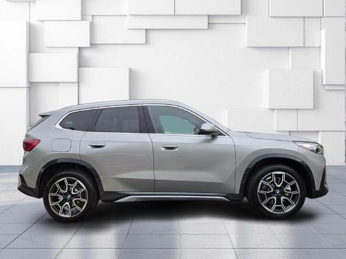 Space Silver 2026 BMW X1 xDrive28i