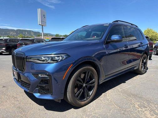 Phytonic Blue Metallic 2022 BMW X7 xDrive40i