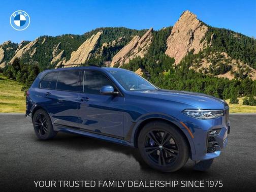 Phytonic Blue Metallic 2022 BMW X7 xDrive40i