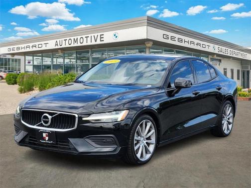 2019 Volvo S60 T6 Momentum