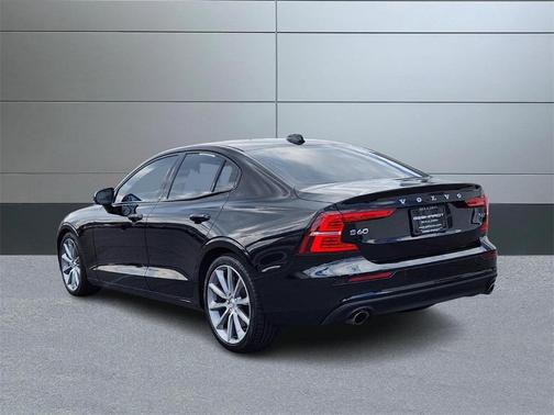 2019 Volvo S60 T6 Momentum