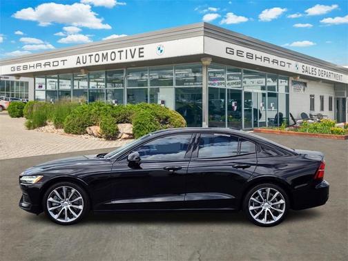 2019 Volvo S60 T6 Momentum