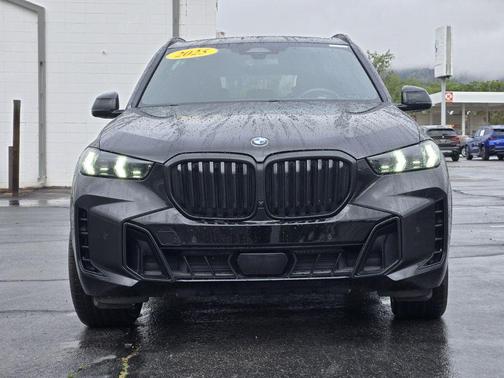 Black Sapphire Metallic 2025 BMW X5 xDrive40i