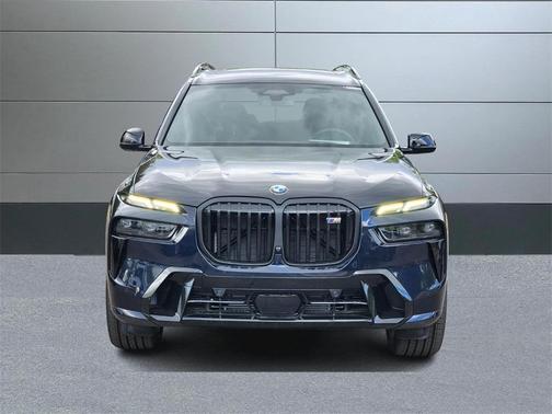 2025 BMW X7 M60i