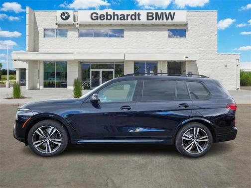 2025 BMW X7 M60i