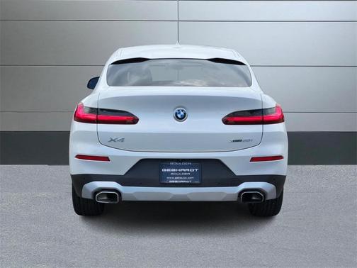 2023 BMW X4 xDrive30i