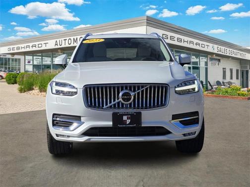 2023 Volvo XC90 B5 Plus