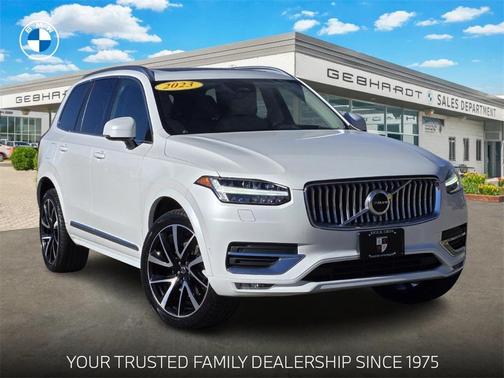 2023 Volvo XC90 B5 Plus
