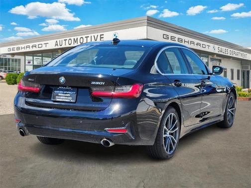2022 BMW 330 i xDrive